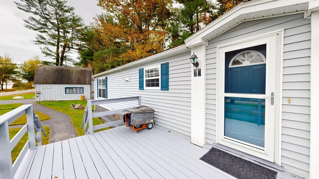 20 Grove Street Sabattus ME 04280