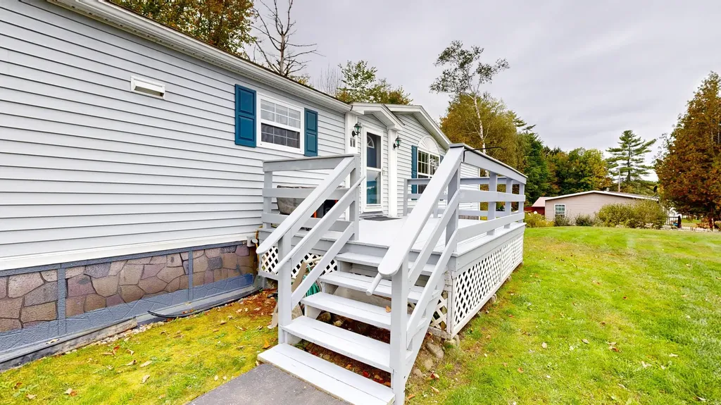 20 Grove Street Sabattus ME 04280