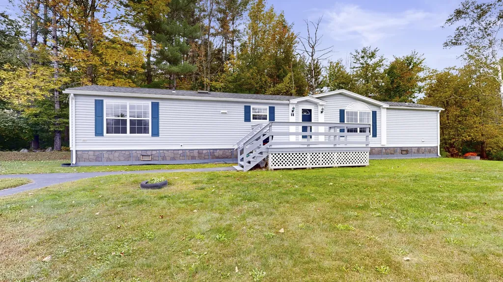 20 Grove Street Sabattus ME 04280