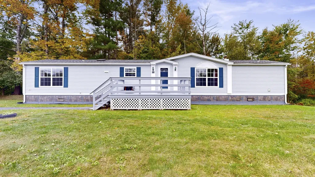 20 Grove Street Sabattus ME 04280