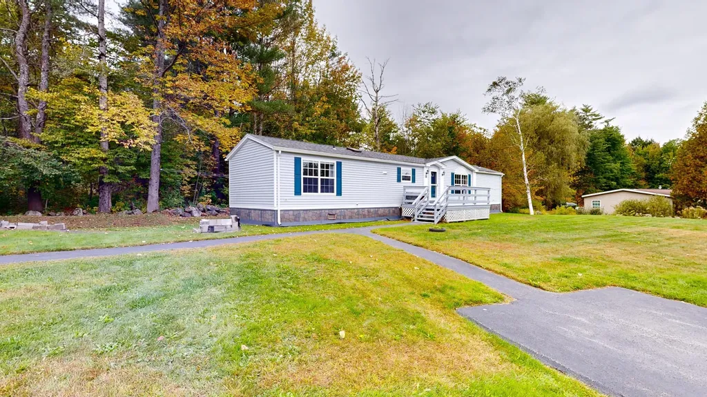 20 Grove Street Sabattus ME 04280