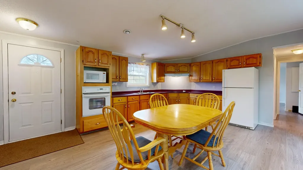 20 Grove Street Sabattus ME 04280