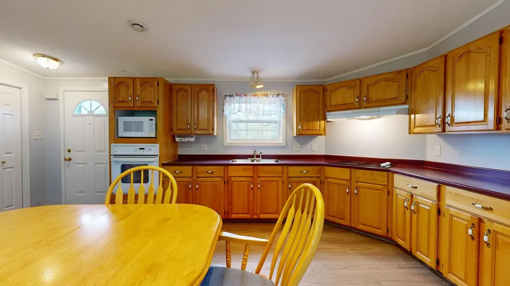 20 Grove Street Sabattus ME 04280