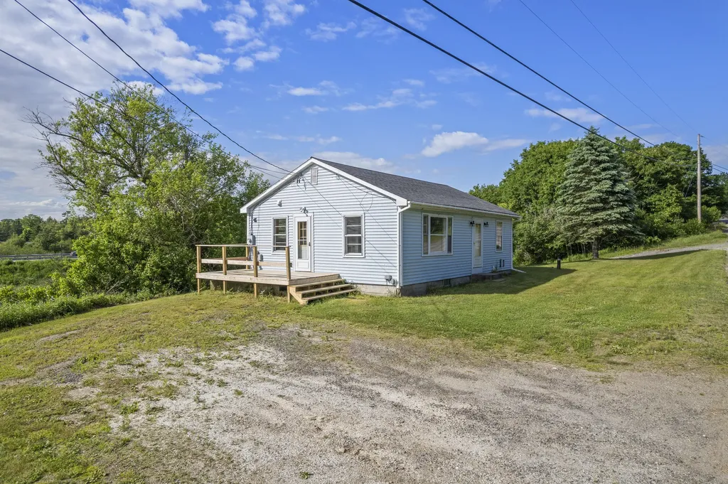 1568 Old Route 1 Waldoboro ME 04572