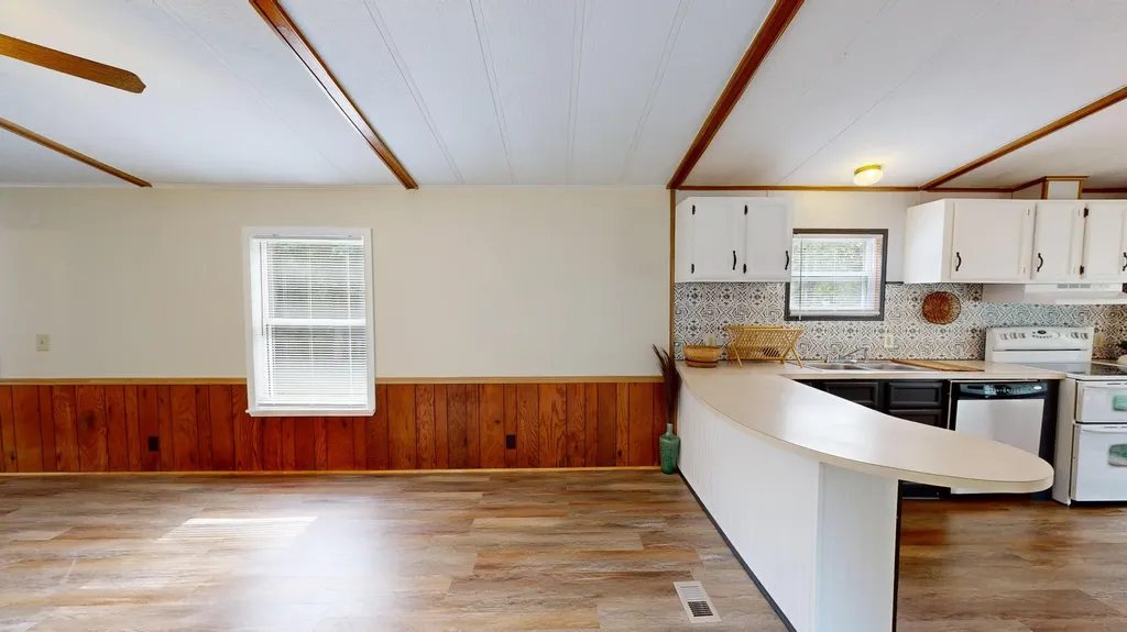 909 Ridge Road Windsor ME 04363