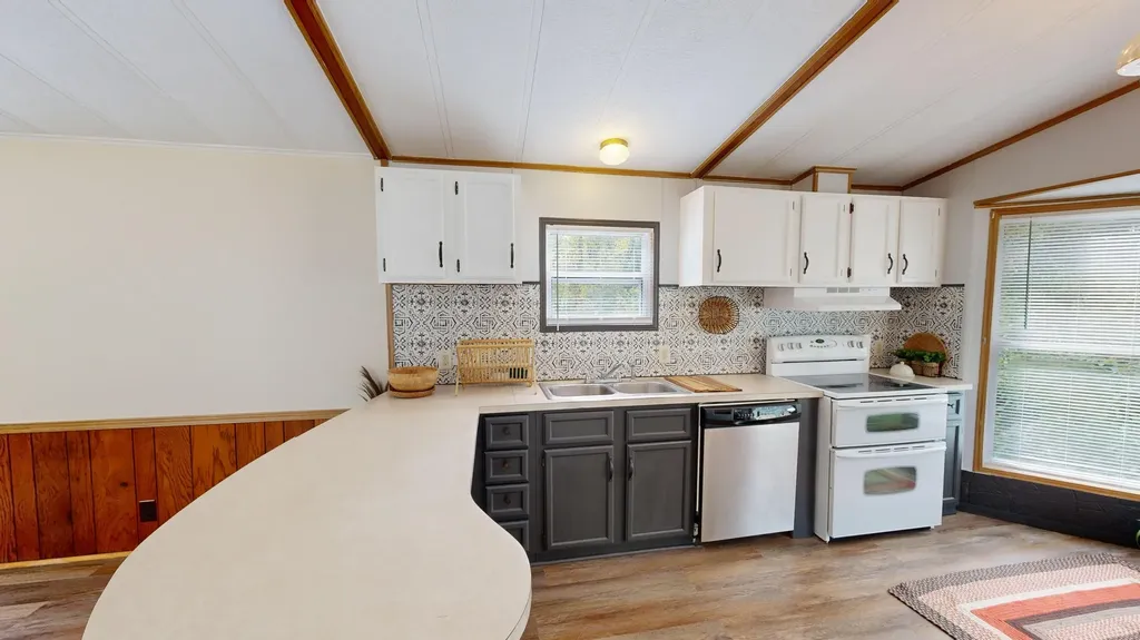 909 Ridge Road Windsor ME 04363