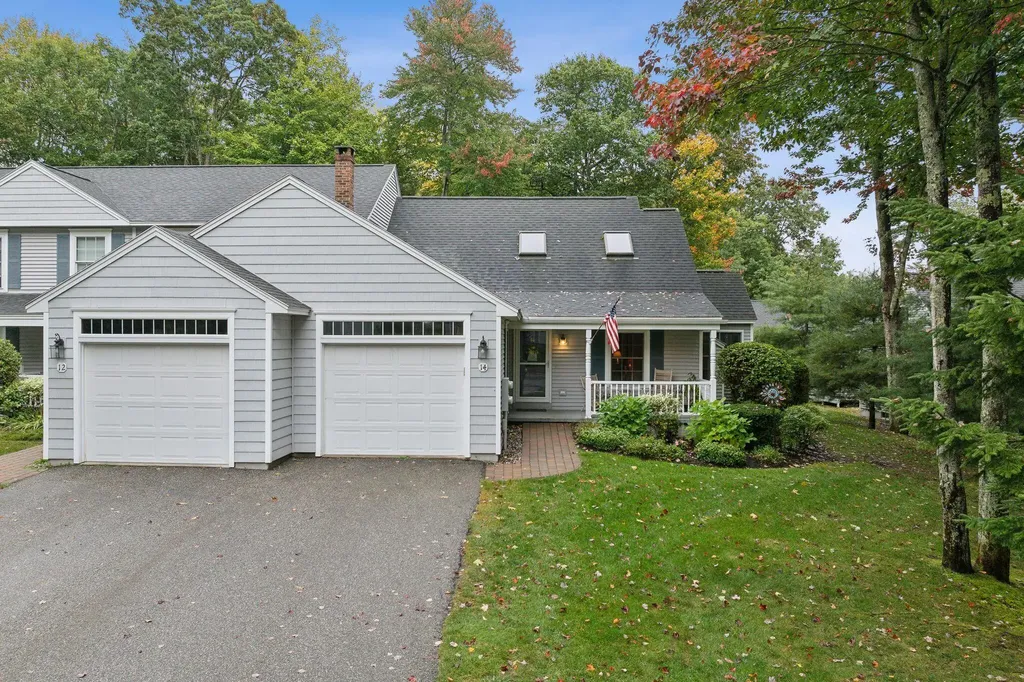 14 Stratford Place Kennebunk ME 04043