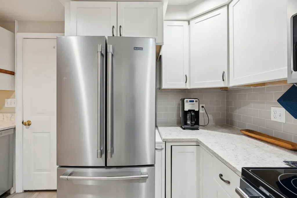 14 Stratford Place Kennebunk ME 04043