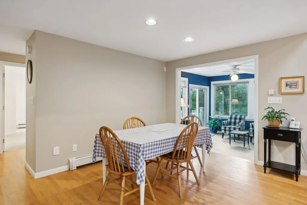 14 Stratford Place Kennebunk ME 04043