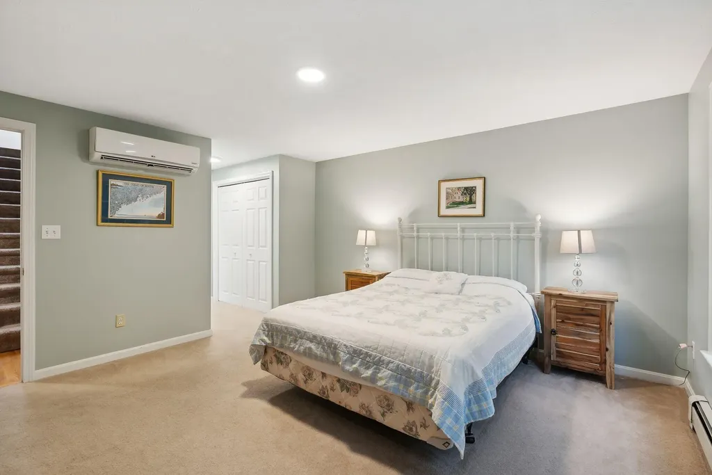 14 Stratford Place Kennebunk ME 04043