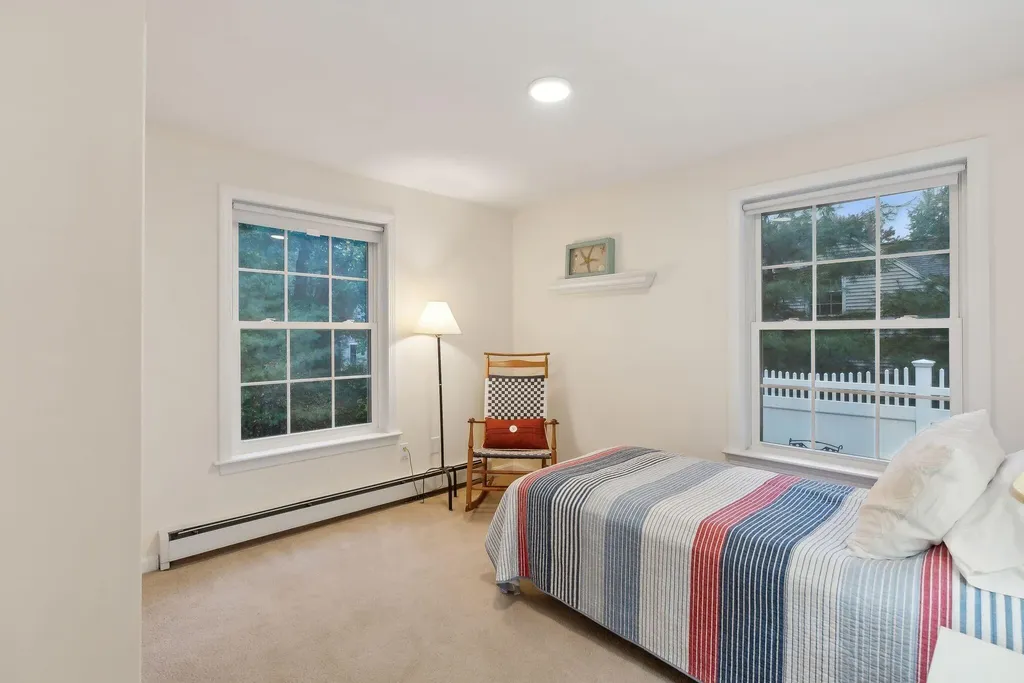 14 Stratford Place Kennebunk ME 04043