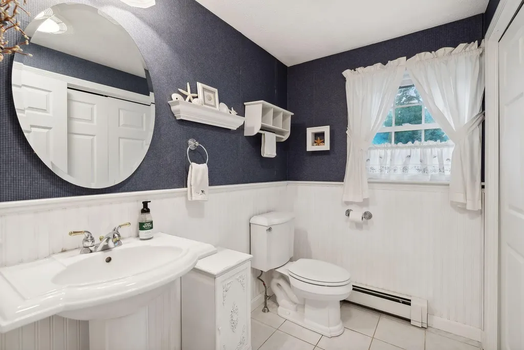 14 Stratford Place Kennebunk ME 04043