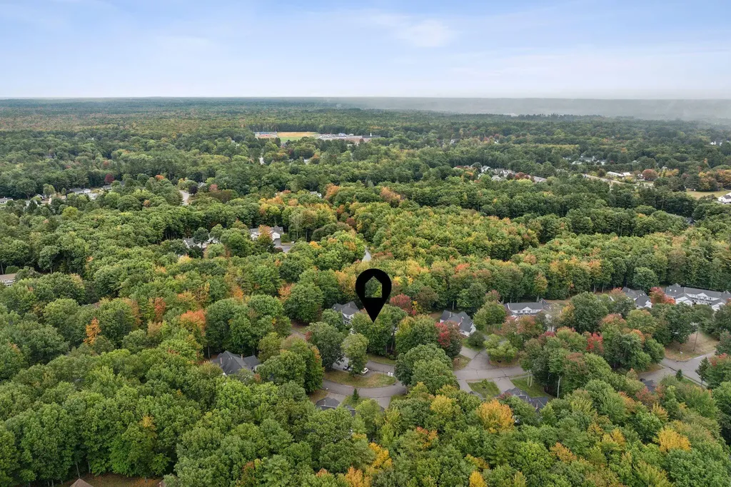 14 Stratford Place Kennebunk ME 04043
