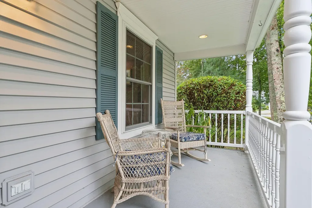 14 Stratford Place Kennebunk ME 04043