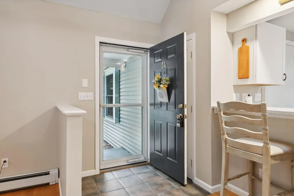 14 Stratford Place Kennebunk ME 04043