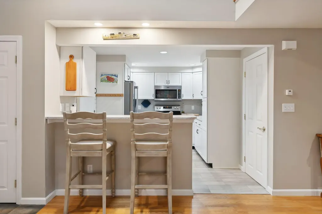 14 Stratford Place Kennebunk ME 04043