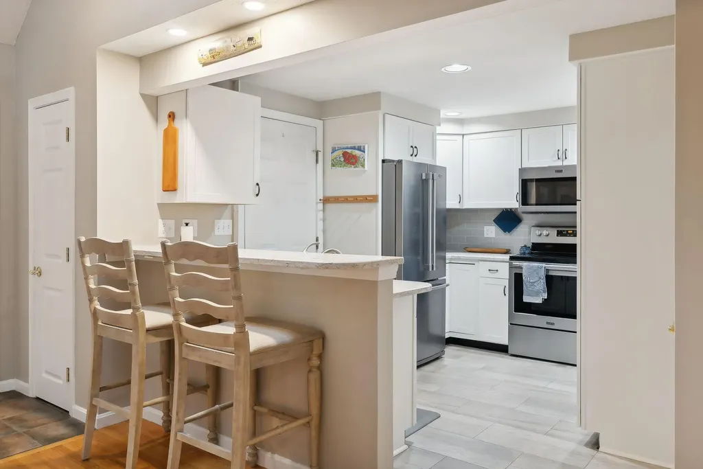 14 Stratford Place Kennebunk ME 04043