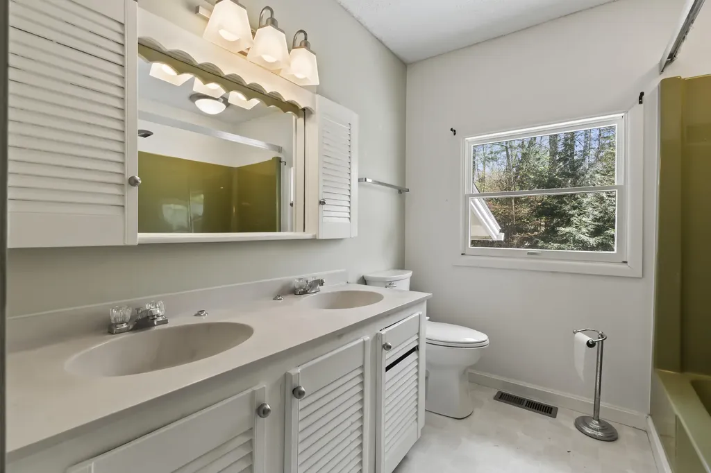 508 Hope Road Camden ME 04843