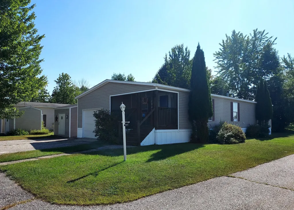 1 Ivy Drive Norway ME 04268