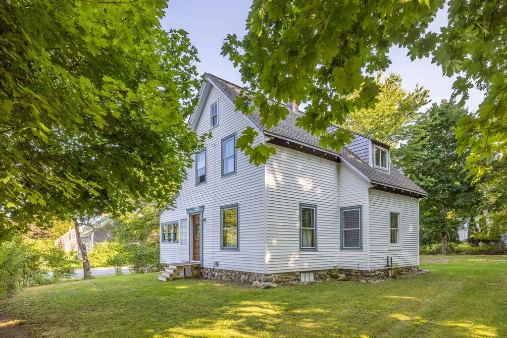 106 Mechanic Street Camden ME 04843