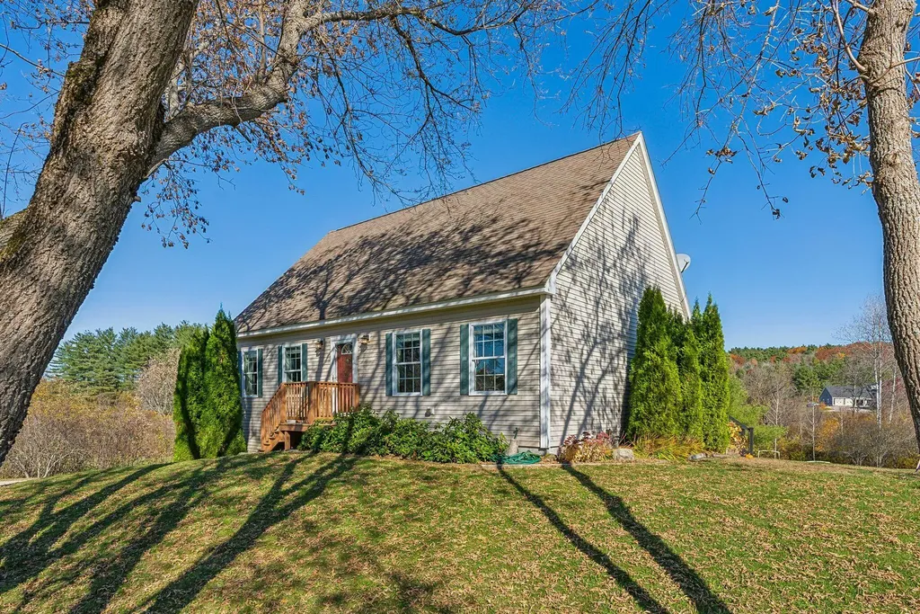 25 River Road Windham ME 04062