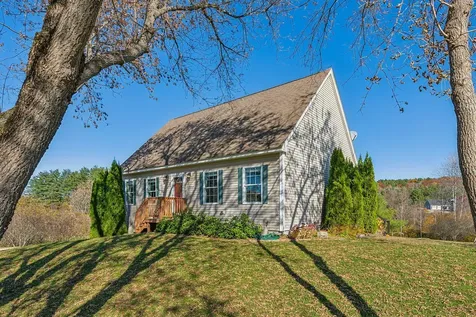 25 River Road Windham ME 04062