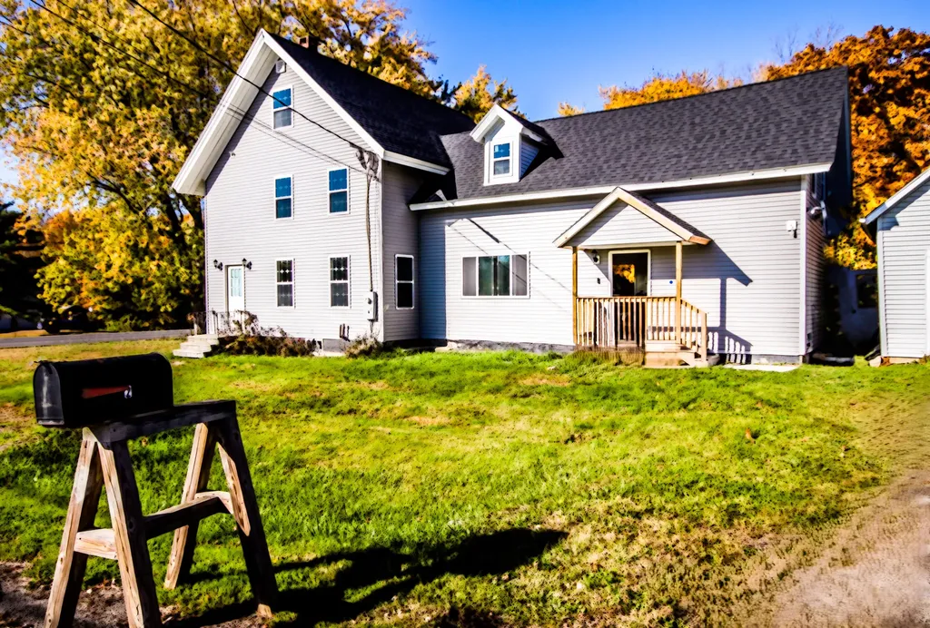2 Getchell Corner Road Vassalboro ME 04989