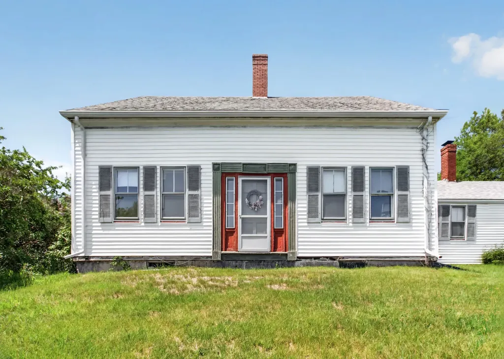 22 Getchell Lane Machias ME 04654