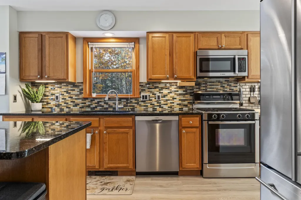 57 Deer Run Topsham ME 04086