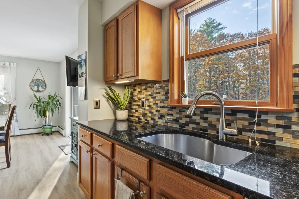 57 Deer Run Topsham ME 04086