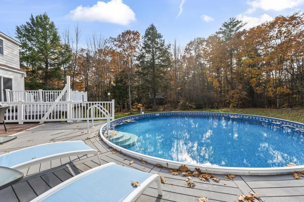 57 Deer Run Topsham ME 04086