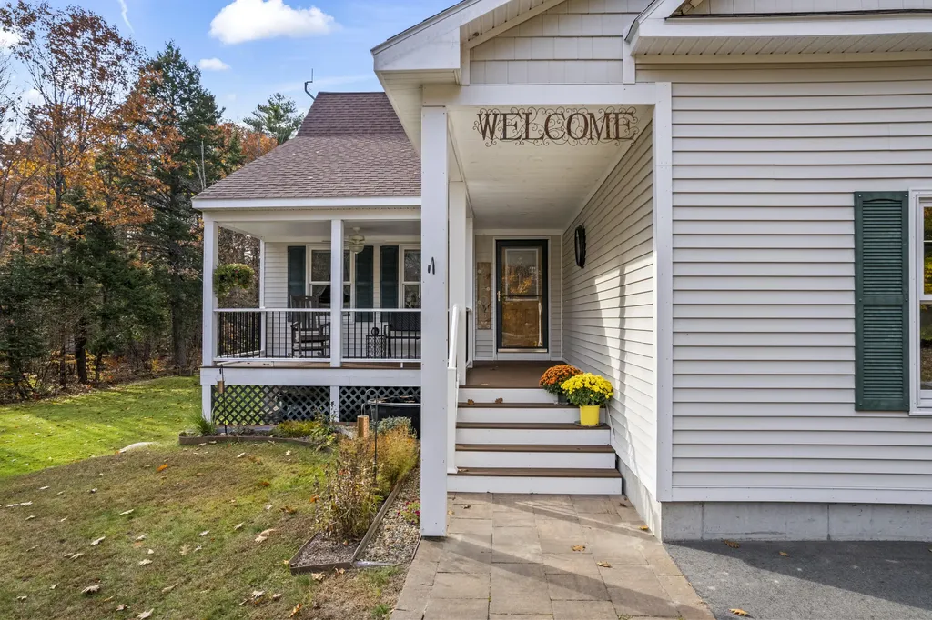 57 Deer Run Topsham ME 04086