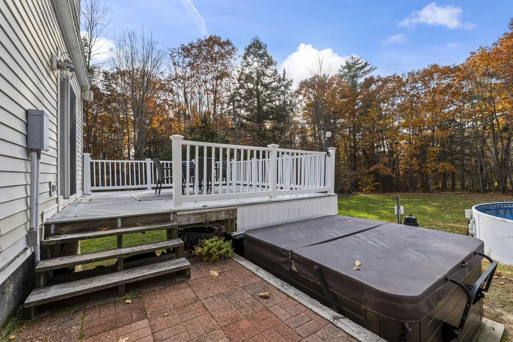 57 Deer Run Topsham ME 04086