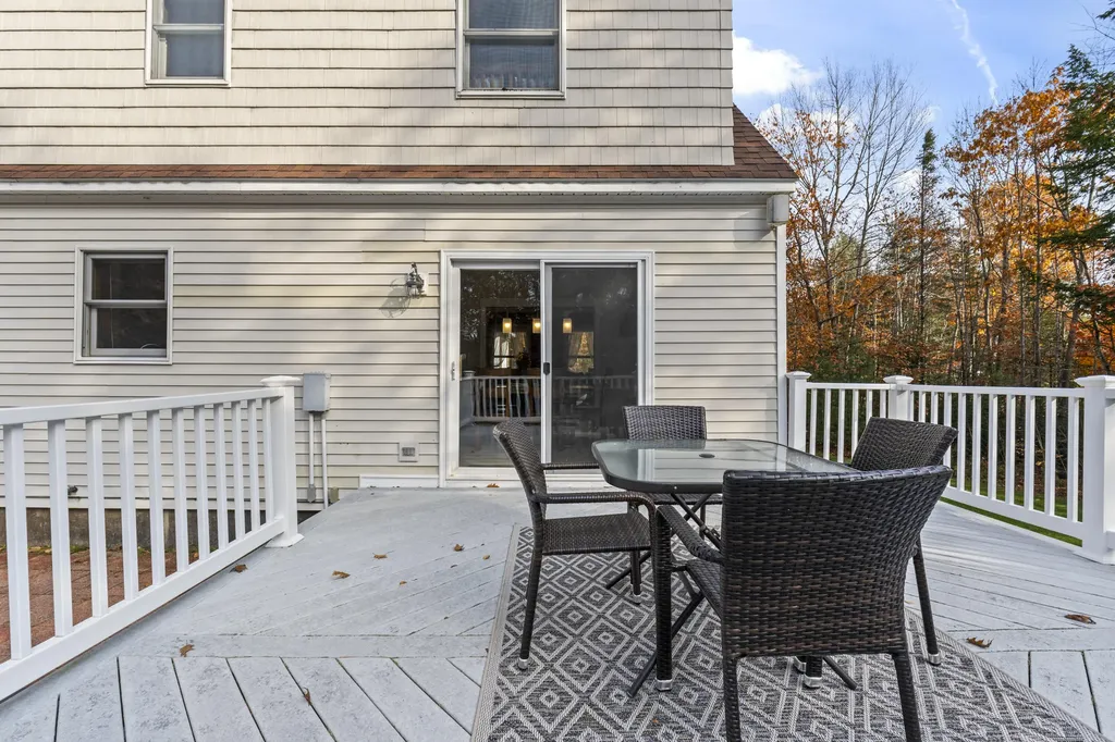 57 Deer Run Topsham ME 04086