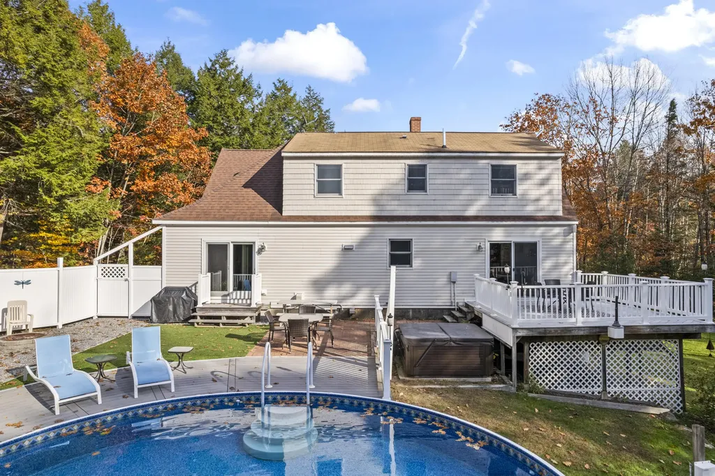 57 Deer Run Topsham ME 04086