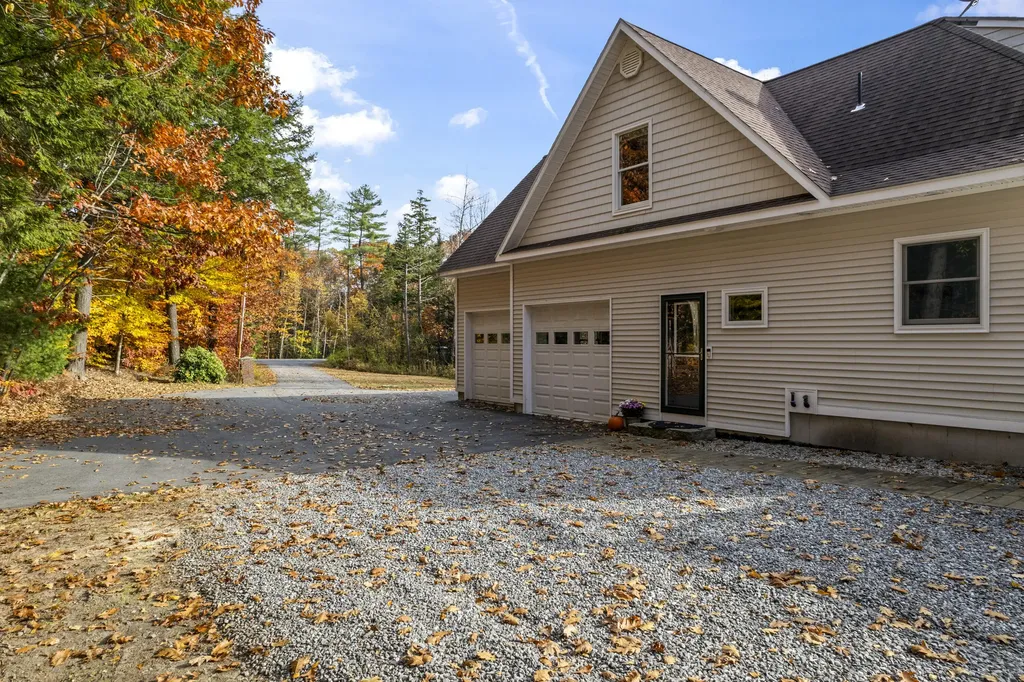57 Deer Run Topsham ME 04086