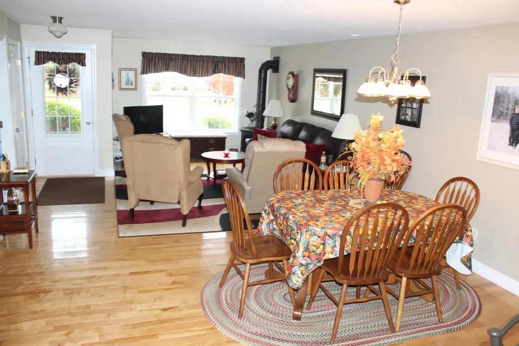 128 Kennebec Drive Farmingdale ME 04344