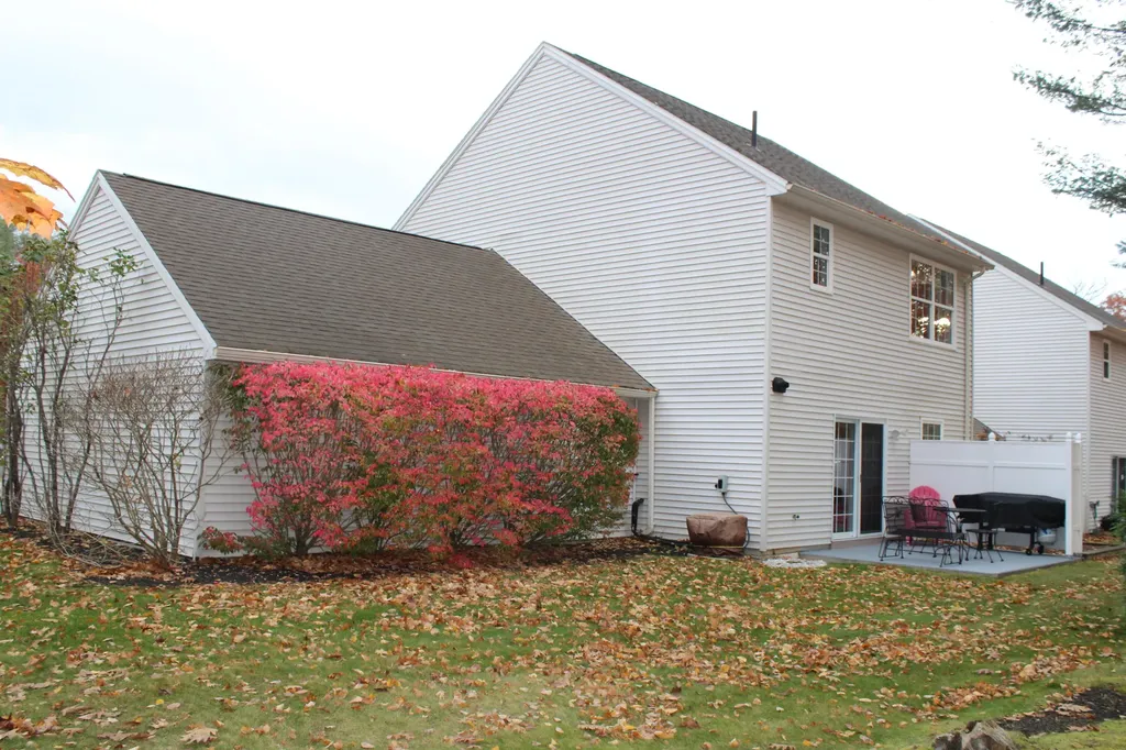 128 Kennebec Drive Farmingdale ME 04344