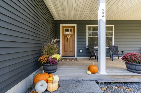 32 Nichols Drive Raymond ME 04071