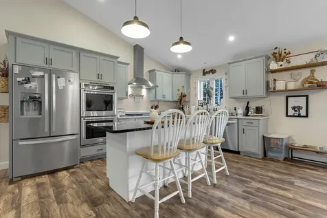 32 Nichols Drive Raymond ME 04071