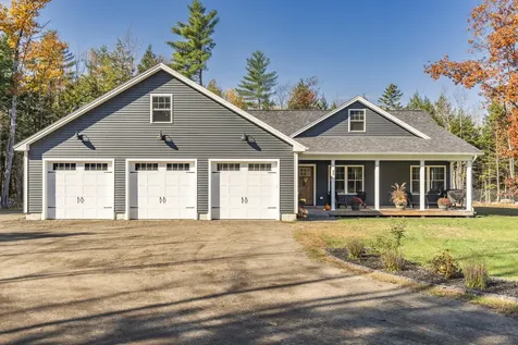 32 Nichols Drive Raymond ME 04071
