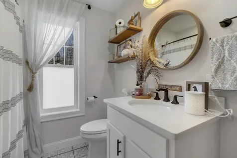 32 Nichols Drive Raymond ME 04071