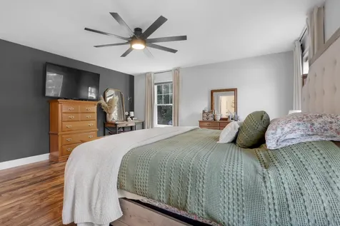 32 Nichols Drive Raymond ME 04071