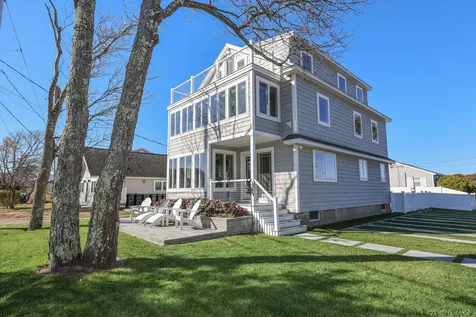 167 S Tibbetts Avenue Wells ME 04090