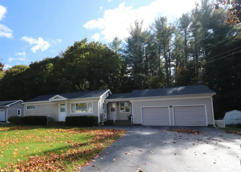 12 Davis Drive Veazie ME 04401