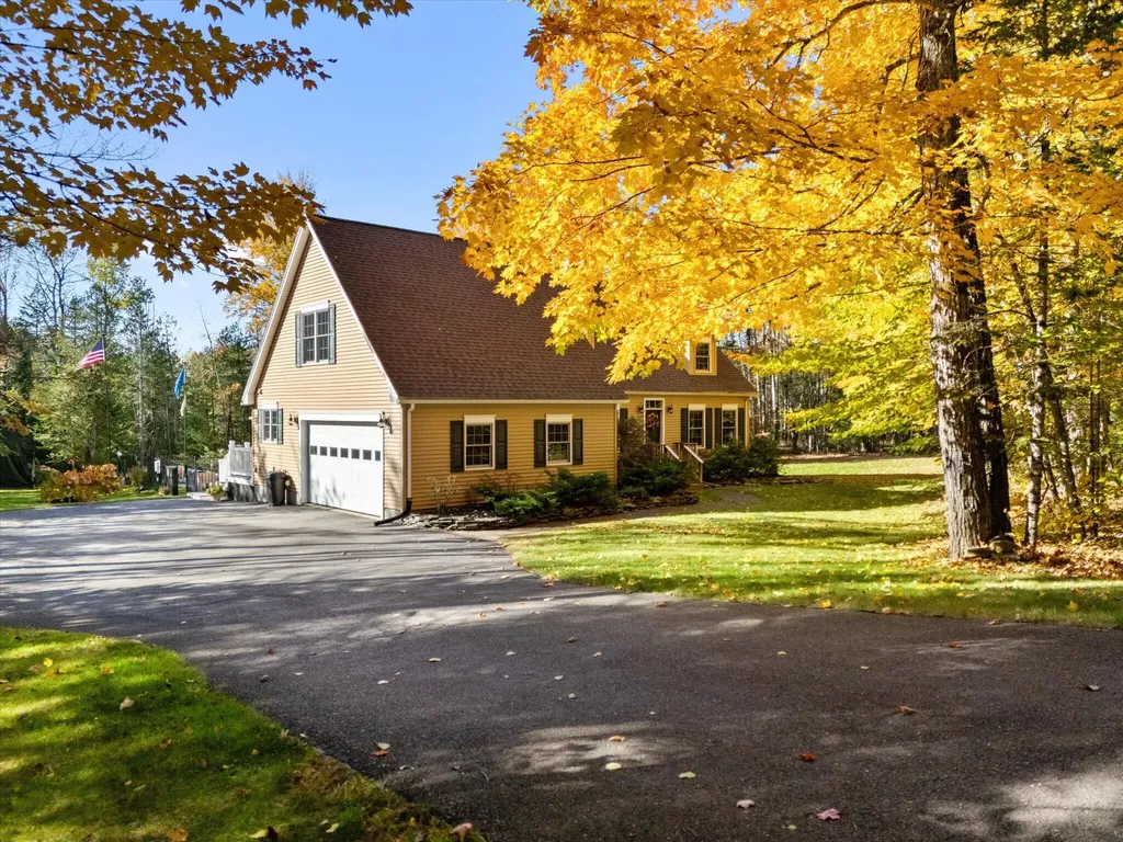 63 Eaton Ridge Drive Holden ME 04429