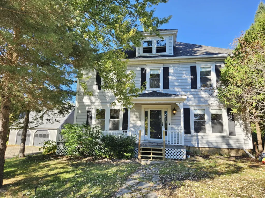 22 Dudley Street Hampden ME 04444