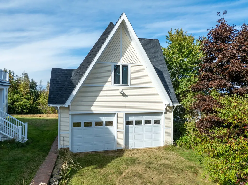35 Main Street Lubec ME 04652