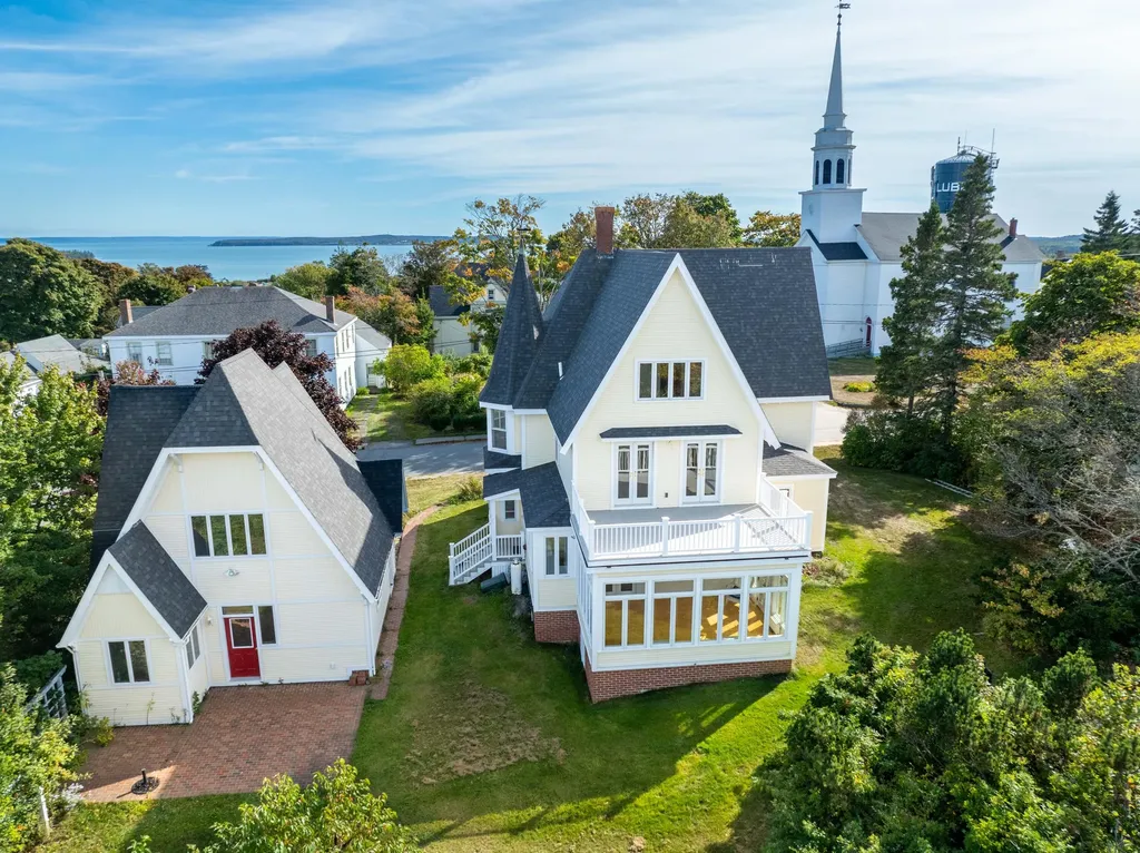 35 Main Street Lubec ME 04652