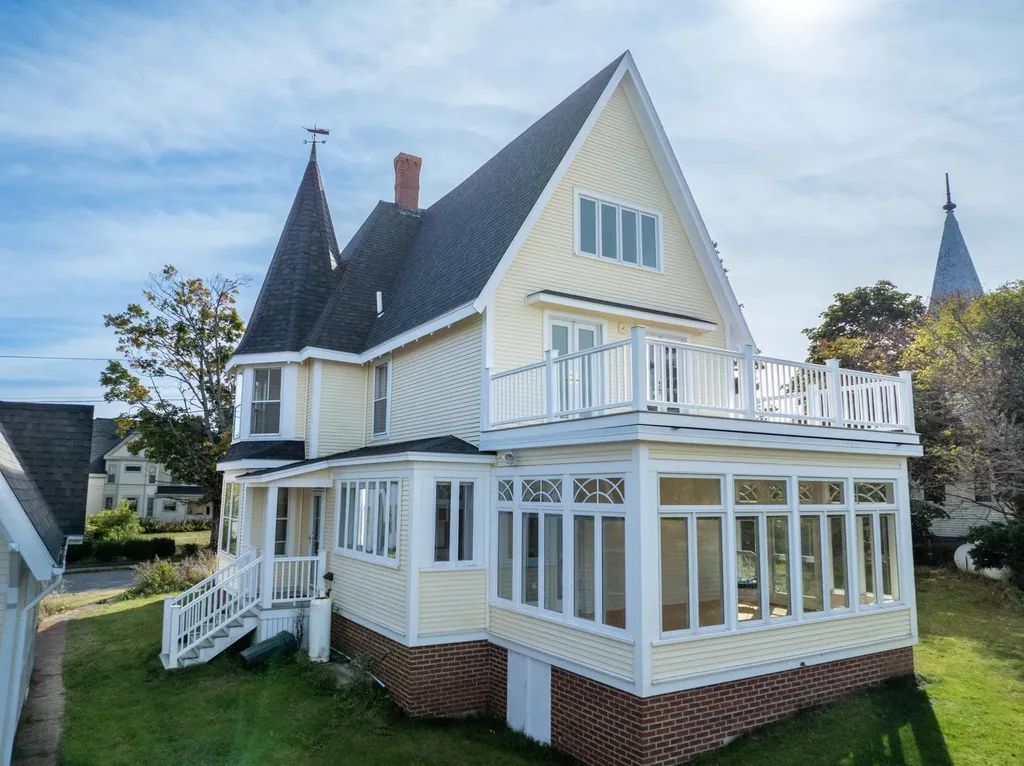 35 Main Street Lubec ME 04652